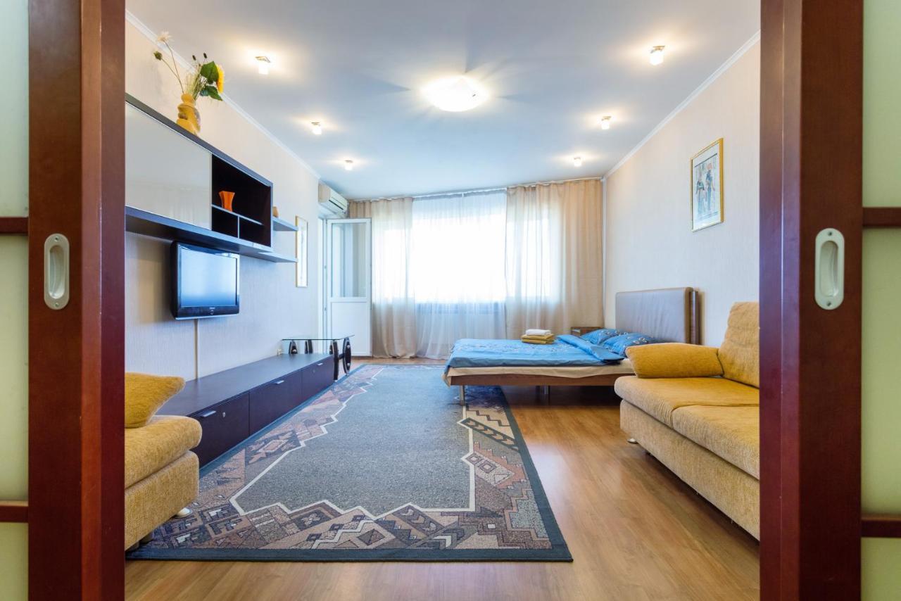 Apartments On Darnitsa Kyjev Pokoj fotografie